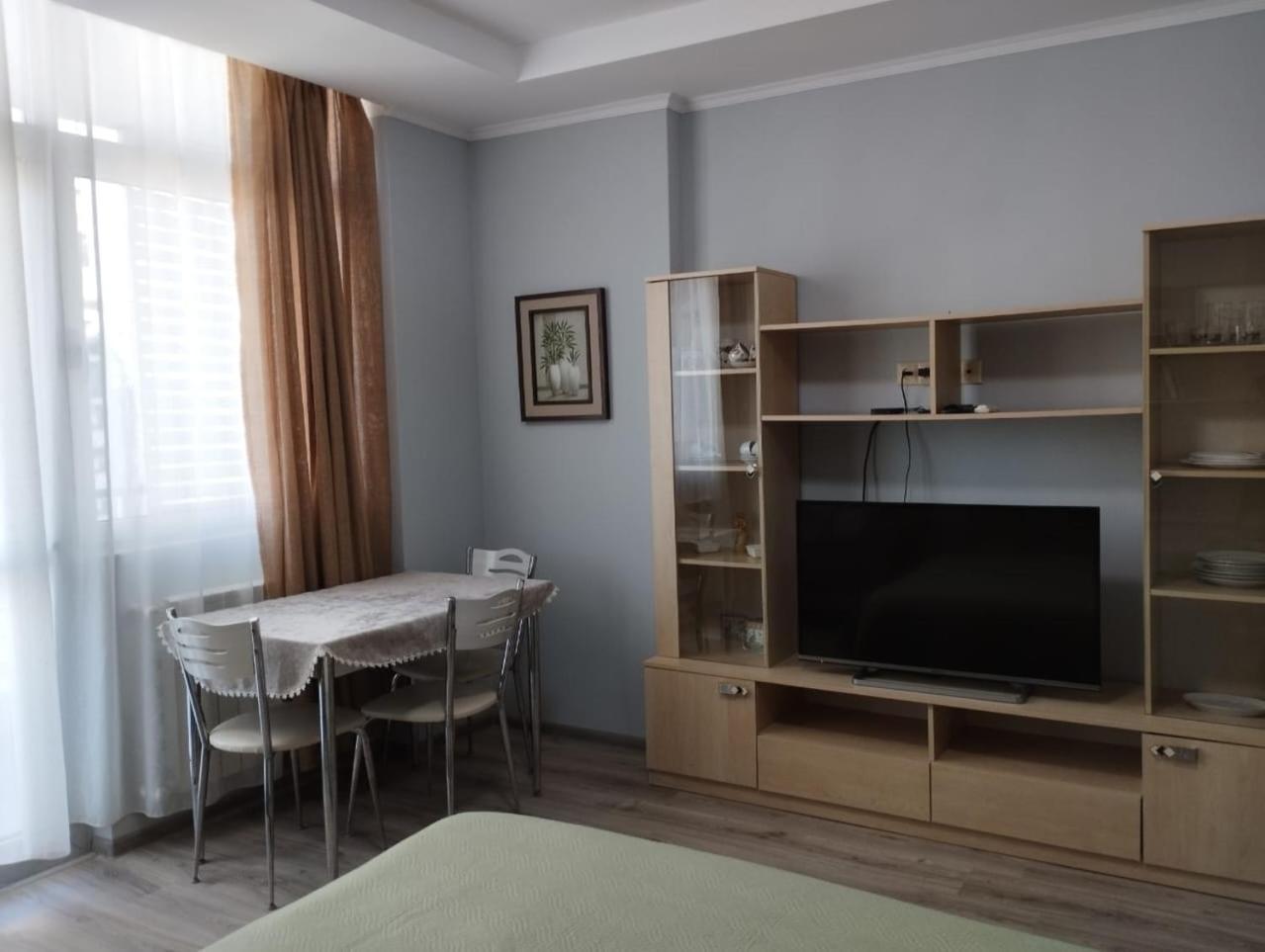 Yalcin Star Residence Apartment 300 Batumi Exterior foto